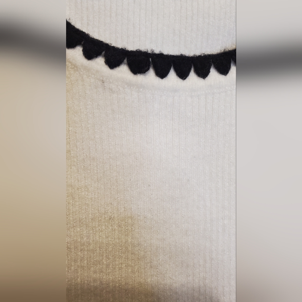 89. NWT - Scotch & Soda White Knitted Sleeveless Top w/ Black Trim - Picture 7 of 9